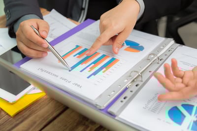 Como Melhorar Projeções de Receita e Taxas de Fechamento de Vendas